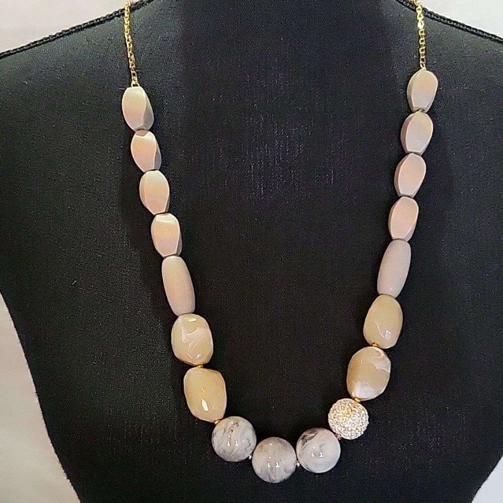 SINGLE STRAND AGATE NECKLACE NATURAL FACETED BEADS and WOOD